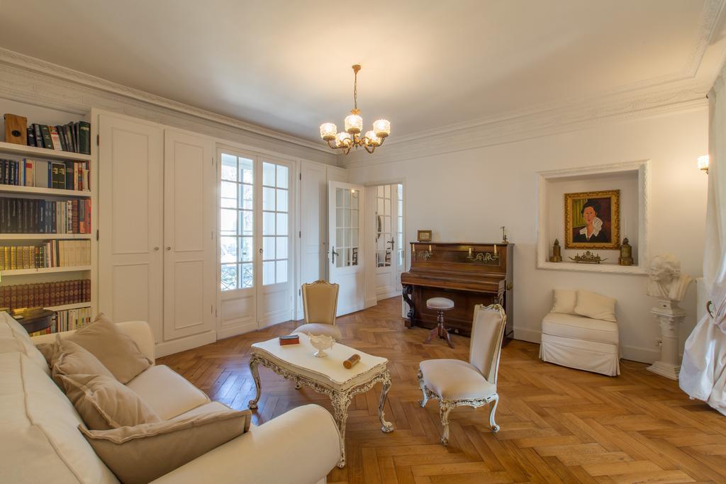 ניס Villa Lotus Penthouse By Ivillamia Com מראה חיצוני תמונה